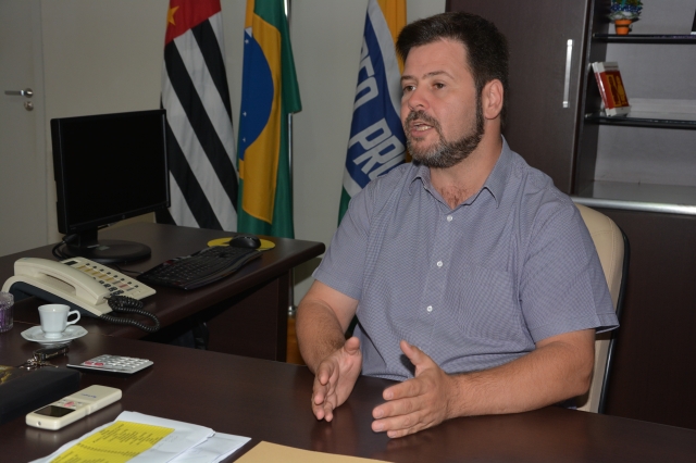 Prefeito Prado já determinou a instalação do radar em locais fixos (foto Wagner Gonçalves/Assessoria de Comunicação e Cerimonial)