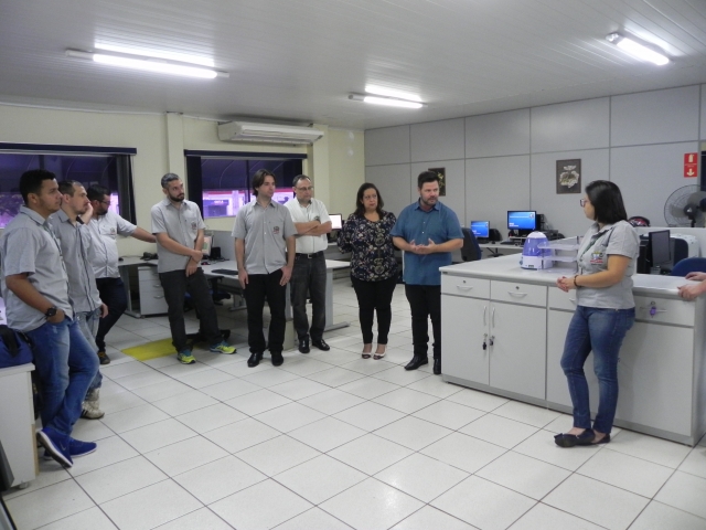 Prefeito Prado com a equipe da Diretoria de Tecnologia