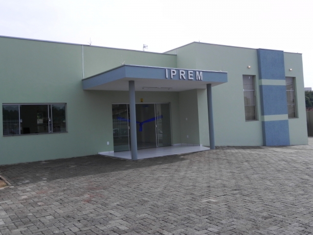 Fachada da sede do IPREM; instituto supera meta atuarial e lança novo site