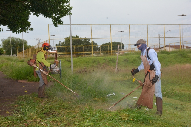 Trabalho deve ser concluído até o final da tarde de quarta-feira