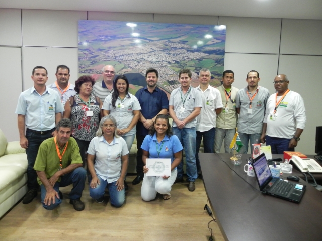 Membros da CIPA Gestão 2017 durante encontro no gabinete com o prefeito Prado