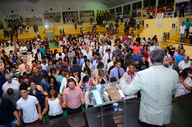 Pastor Marcos Feliciano durante culto de ação de graças pelos 159 anos de Lençóis Paulista