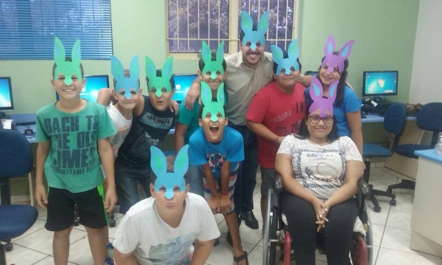 Crianças confeccionaram máscaras em aulas do CMFP