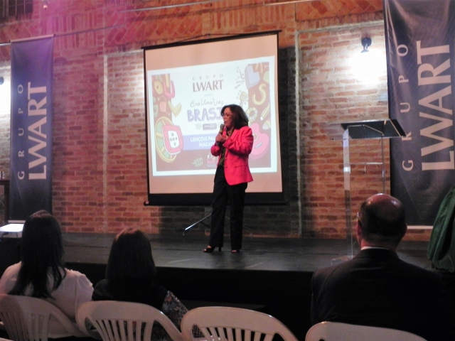 A diretora de Educação Neusa Carone participou do lançamento do projeto