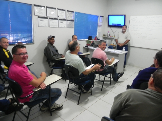 O curso está sendo ministrado na unidade do CMFP, no bairro Maestro Júlio Ferrari