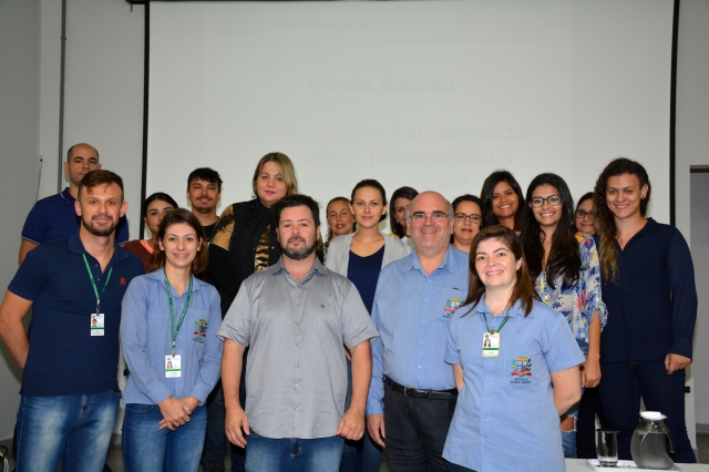 Prado com os novos servidores durante a integração realizada no CAC