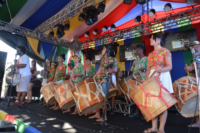 Orquestra de Maracatu se apresenta em Macatuba na Feira de Cultura do Médio Tietê