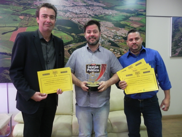 Prefeito Prado recebe prêmio de Gestão Pública pelos primeiros 100 dias em perquisa feita pelo Instituto Veritá e Rede Bandeirantes