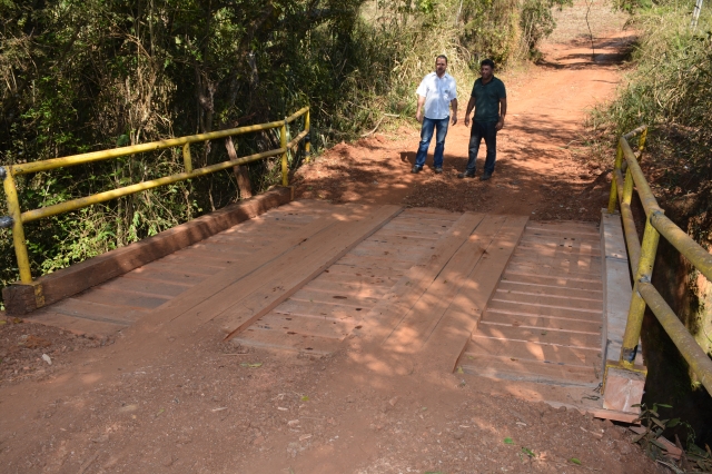 Guarda corpo (proteção lateral) vai receber nova pintura nesta semana