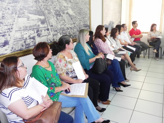 Novos membros dos conselhos do IPREM acompanharam atentamente o discurso do prefeito Prado