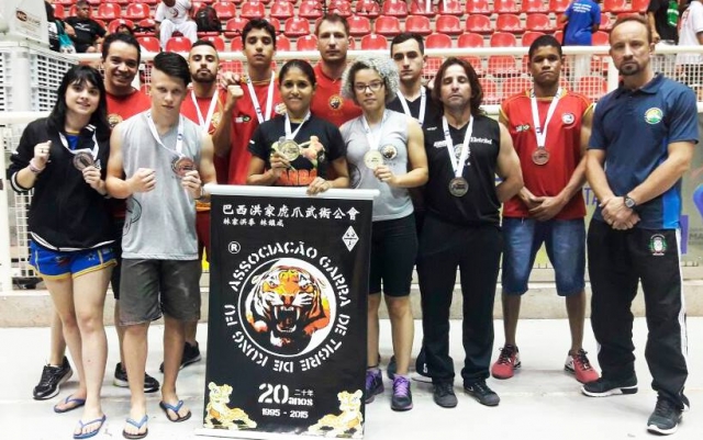 Equipe lençoense durante o Campeonato Brasileiro de Kung fu