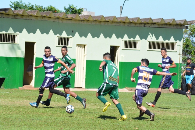 Palestra (uniforme verde) foi o destaque da rodada com goleada sobre o Atlético Paulista
