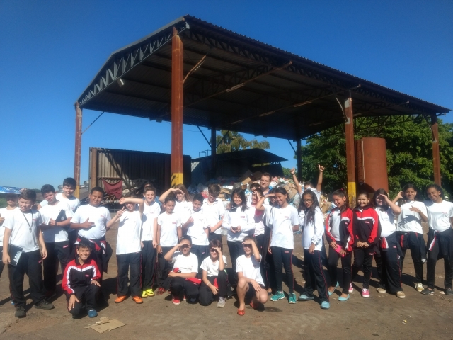 Os alunos compreenderam que a coleta seletiva de recicláveis se faz imprescindível e deve ocorrer em casa