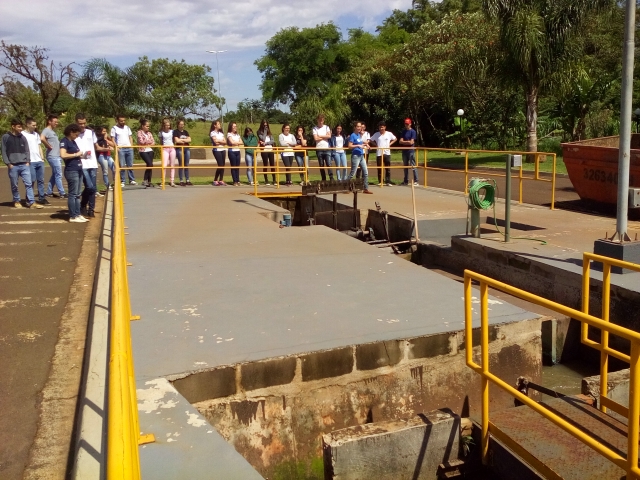 Visita a estação elevatória e lagoas anaeróbias foram organizadas pela Diretoria de Meio Ambiente