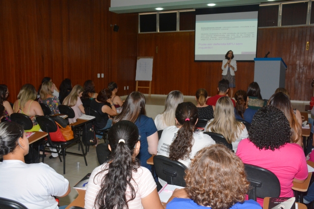 Palestra debateu processo de conscientização e informação para coibir e prevenir a violência doméstica