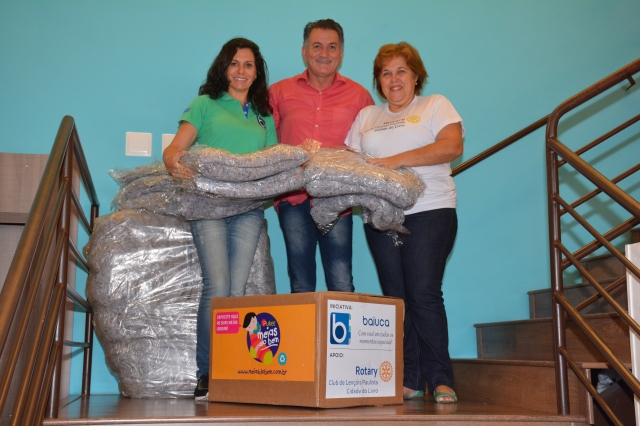 O diretor Ney Góes com a empresária e rotariana Sara Palma e a presidente do Rotary Clube Cidade do Livro, Bel Lini