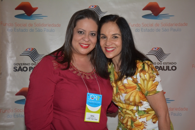 A vice-prefeita e presidente do Fundo Social Cíntia Duarte com a presidente do FUSSESP na abertura do JORI em 2017 no município de Lins
