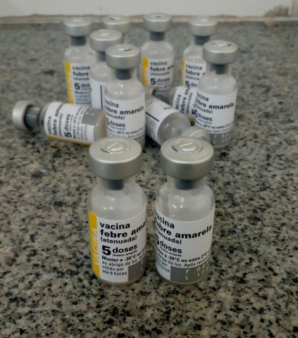 Podem tomar a vacina crianças acima do 9 meses e pessoas de até 60 anos e que ainda não tomaram a vacina.