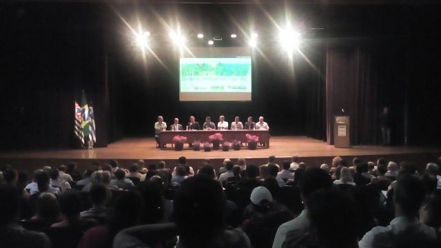 Evento "Ambiente Móvel", em Araçatuba, reuniu interlocutores de dezenas de municípios