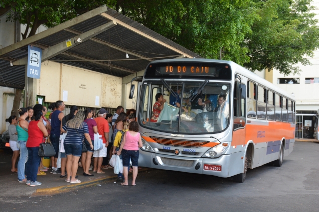 Transporte gratuito termina hoje; a partir de amanhã, passagem vai custar R$ 3,25