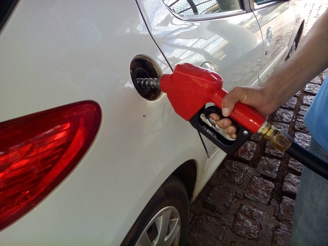 O principal benefício do etanol é ser alternativa limpa e renovável se comparada com a gasolina