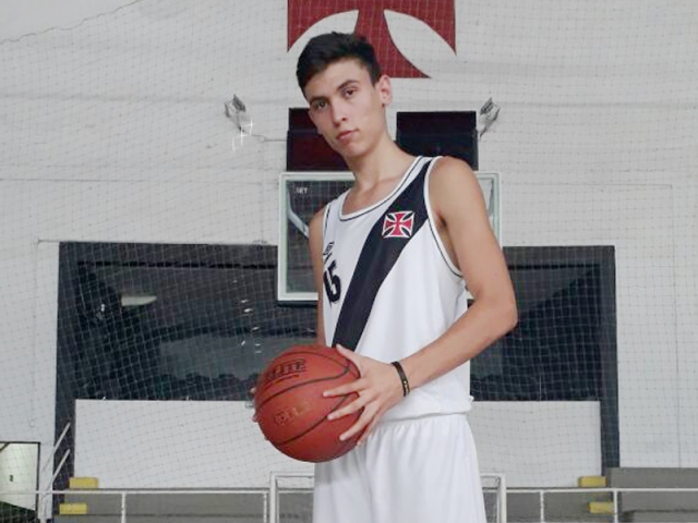 Breno já iniciou os treinamentos em sua nova equipe