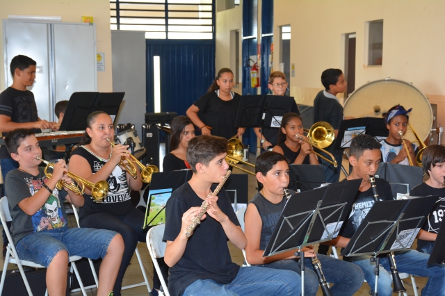 Banda da Escola Guiomar Fortunata é uma das atrações do Bairro Feliz neste sábado, no Núcleo Luiz Zillo