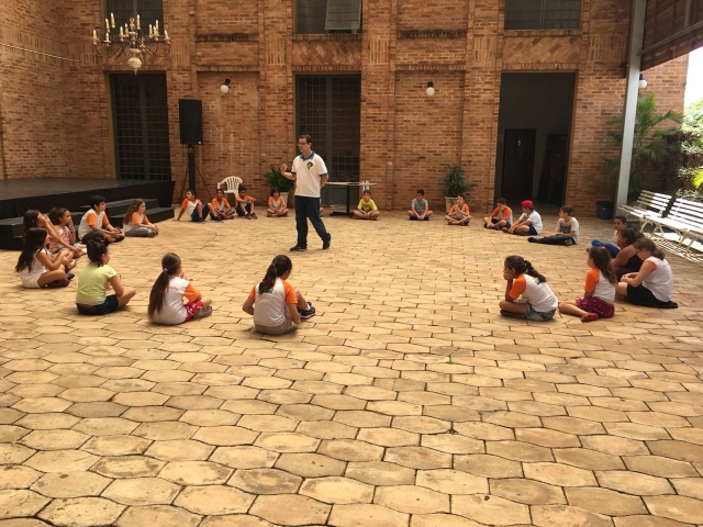 O educador ambiental Helton Damacena trabalhará temas com alunos das escolas municipais