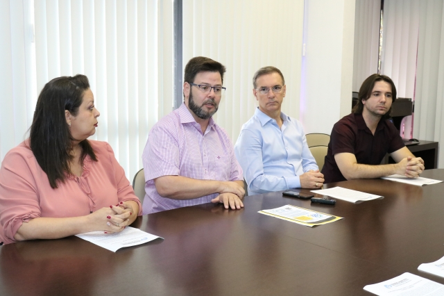 Prado, Cíntia, Tipó e Matheus durante anúncio do programa Cidade 10 - Divulgação/Assessoria de Imprensa