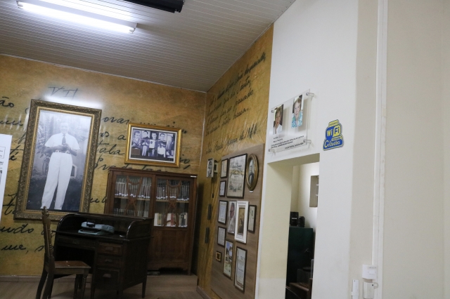 No interior do Museu a placa indica a internet gratuita (Conecta Cidadão) aos visitantes