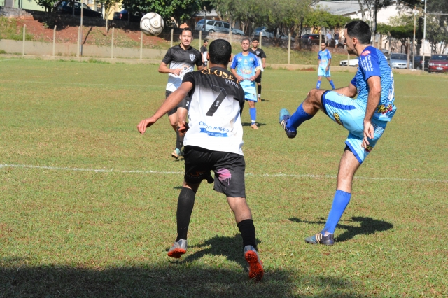 Com a vitória Grêmio Cecap (azul) chegou aos nove pontos da tabela de classificação da Série A