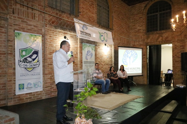 Claudemir Rocha Mio (Tupã), secretário de Agricultura e Meio Ambiente fez a abertura do Fórum