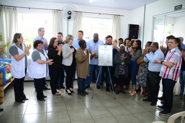 O Polo de Artesanato recebeu o nome de Clarice Rezende e teve a presença de seus familiares na inauguração