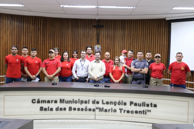 Reunião entre Prefeitura, Polícia Militar e Bombeiros Civis para tratar de campanha de orientação de jovens