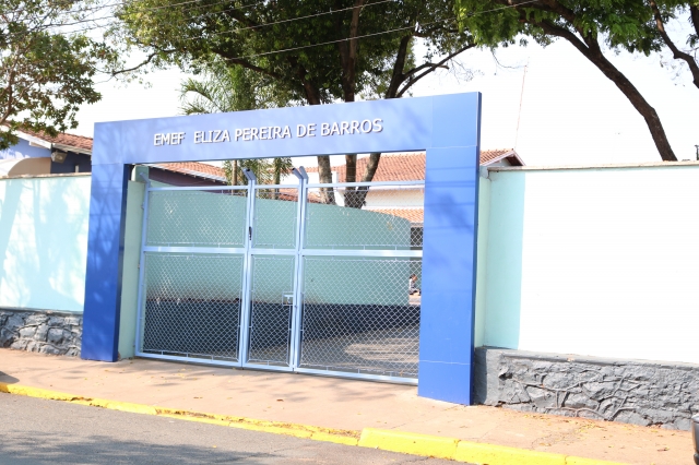 Pais ou responsáveis devem procurar a escola mais próxima para inscrever as crianças