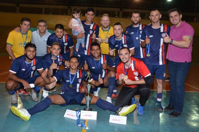Jogadores do Santa Catarina após a conquista do título da Copa Nova Lençóis de Futsal