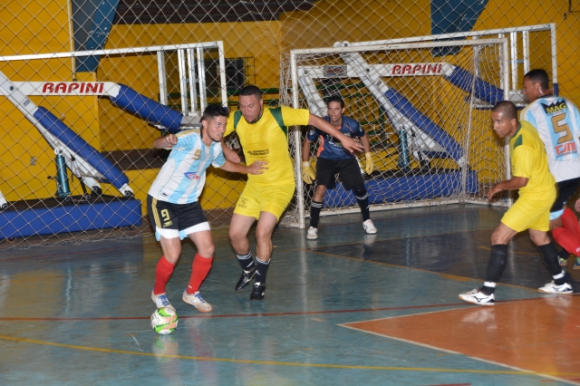 Jogos da Copa Cidade do Livro são disputados no Ginásio de Esportes Antônio Lorenzetti Filho