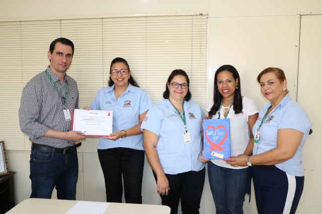 Secretário Ricardo Conti Barbeiro reuniu equipe, repassou certificado e fez agradecimentos