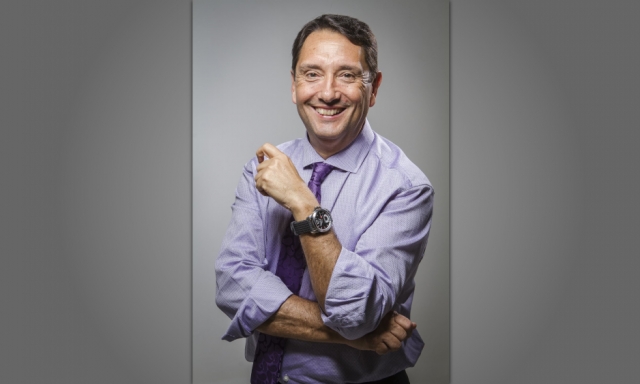 O palestrante Carlos Alberto Júlio é professor, escritor e empreendedor de muito sucesso