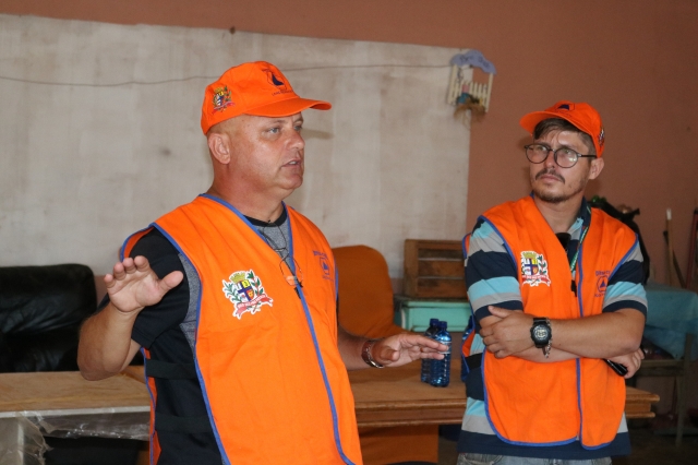 Presidente da Defesa Civil, Tenente Nicolini, e o coordenador de Trânsito Luiz Mariano falaram aos presentes