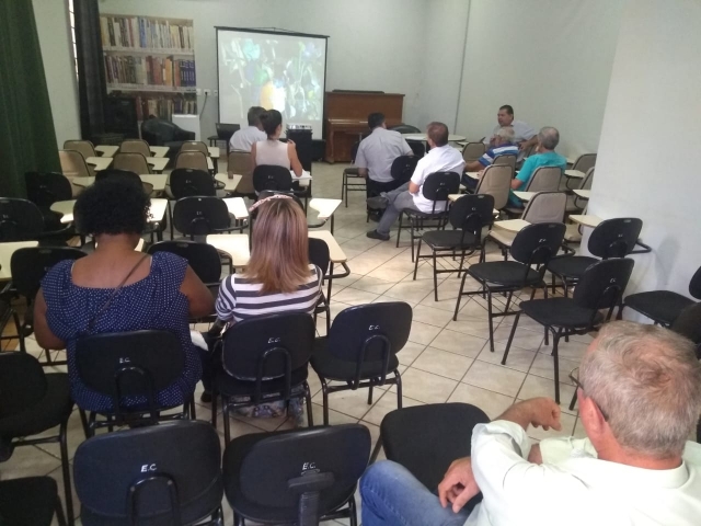 Da reunião participaram os membros do Comdema, que representam o poder público, e representantes da sociedade civil