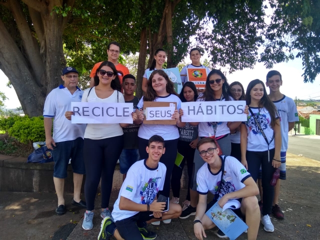 A campanha "Recicle seus Hábitos" faz parte do programa Município Verde Azul