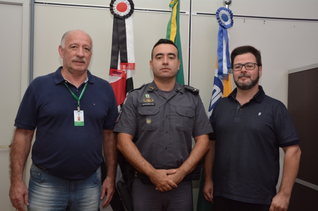 Acompanhado pelo Cel. Fantini, Secretário de Segurança do Município, Capitão Marcelo foi recebido pelo prefeito Prado