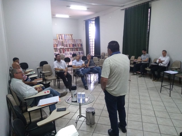 Secretário Claudemir Rocha Mio, presidente do Comdema, falou aos demais membros do Conselho