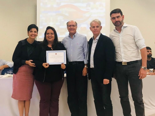 Daniela Brito, presidente da AMITESP, Cintia Duarte; ex-governador Geraldo Alckmin; Marcelo Costa, secretário-executivo estadual; e o prefeito de Nazaré Paulista, Murilo Pinheiro.