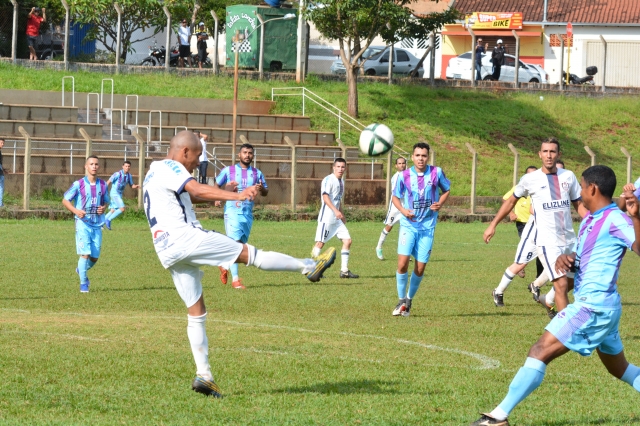 Lance da vitória do Asa Branca sobre o Açai (uniforme azul)