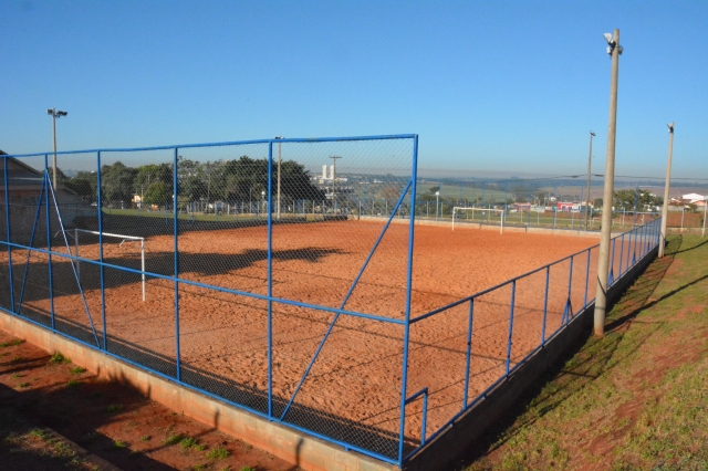 Campo de Futebol vai receber jogo amistoso após a cerimônia de entrega das obras neste sábado, 8