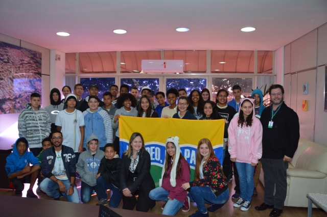 Prado durante encontro com alunos da Escola Guiomar Fortunata Coneglian Borcat