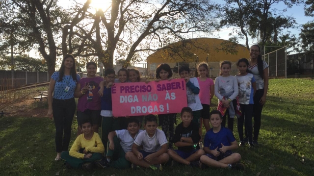 Na primeira fase, foram discutidos com os alunos os temas que serão desenvolvidos agora nas escolas