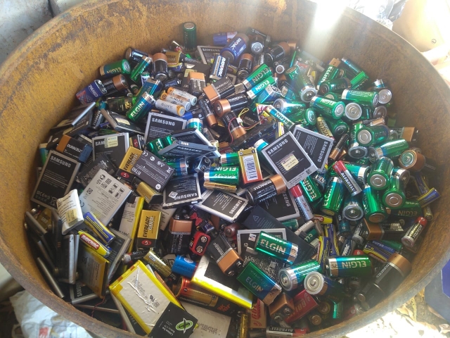 Nesta semana ocorreu a retirada das pilhas e baterias das urnas coletoras